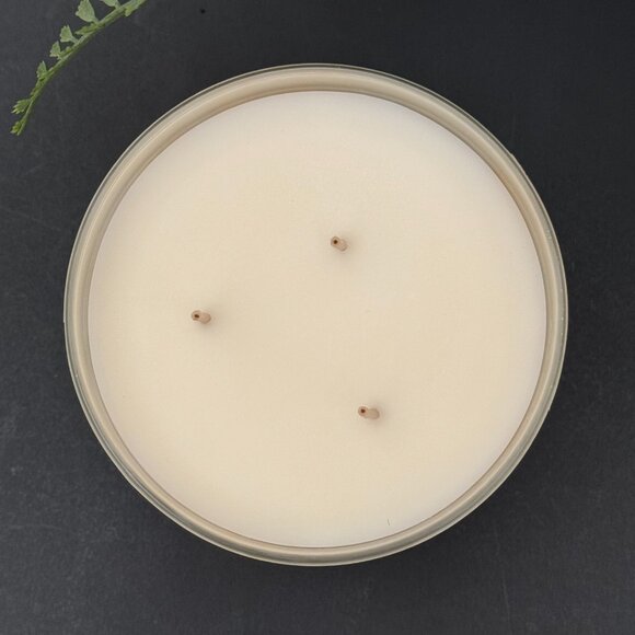 BBW Sweet Red Mango White Barn Bath & Body Works 3 Wick Candle - Picture 7 of 10